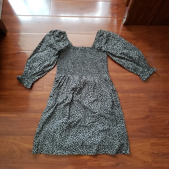 Lucie Elbow-Sleeve Smocked Mini Dress in Parisian Ditsy XXS